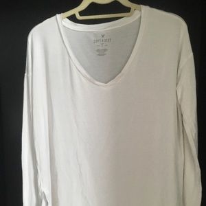 White American Eagle, soft & sexy long-sleeved tee